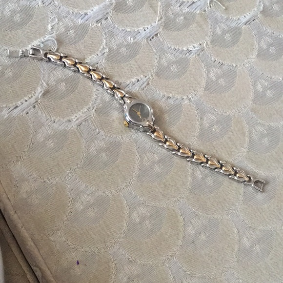 Watch and bracelet - Picture 17 of 17